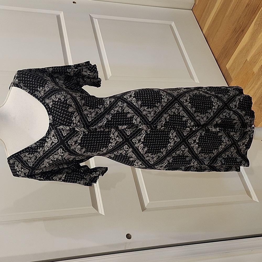 Large DK tie back black and white paisley midi length dress